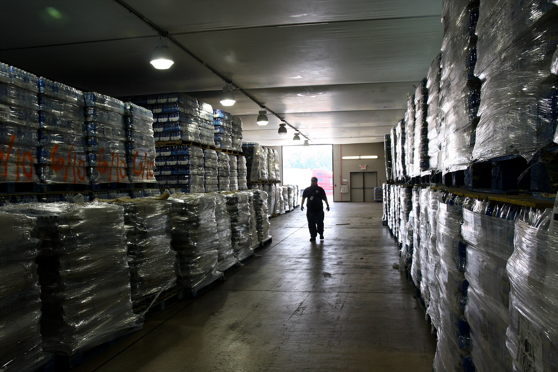 Warehouse pallets and logistics operation